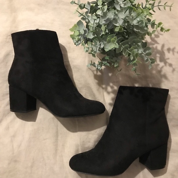 Shoes - Heeled Black Zip Boots